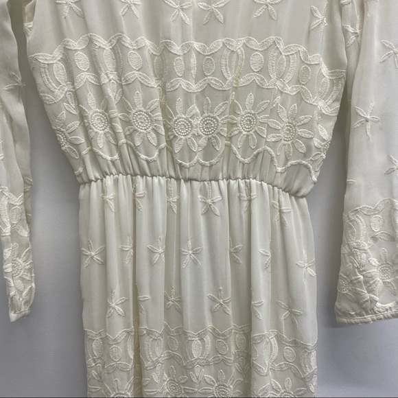 VINTAGE WEDDING/ SUMMER DRESS/ ENGAGEMENT MODEM LONG SLEEVE LACE / SIZS MEDIUM - Picture 7 of 16